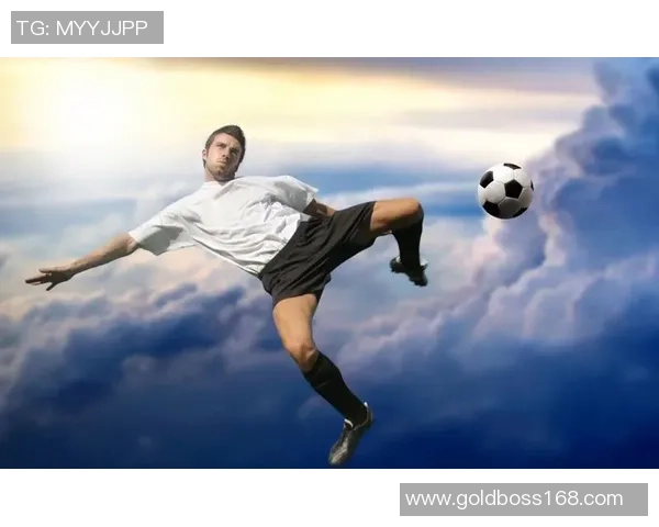 足球巨星璀璨登场 独家封面解析精彩瞬间与辉煌历程